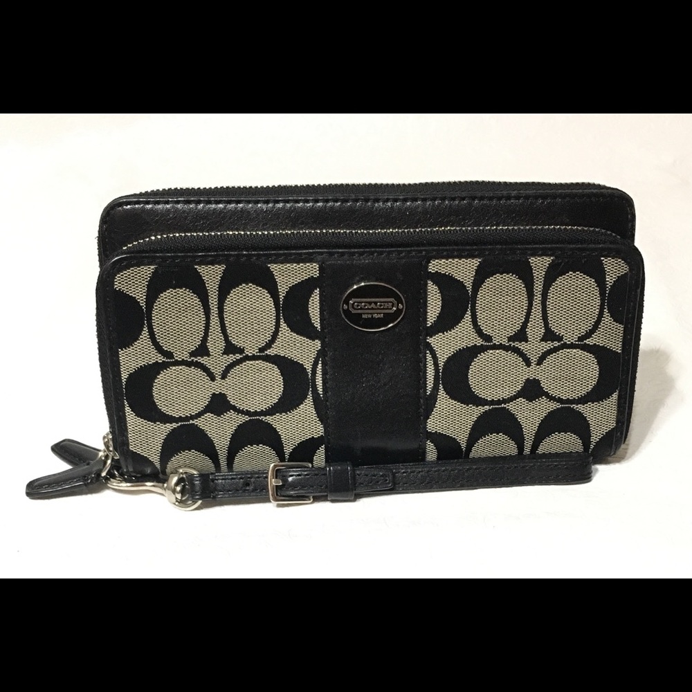 Coach signature C large wallet wristlet clutch